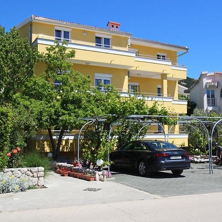 Apartments With A Parking Space Baska, Krk - 18716 エクステリア 写真